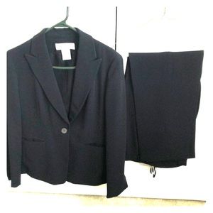 Business attire pant suit